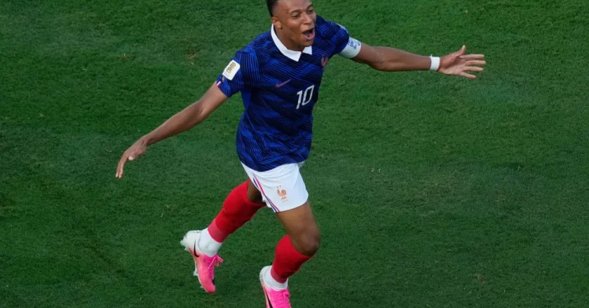 法国3-0瑞典！姆巴佩双响连刷纪录