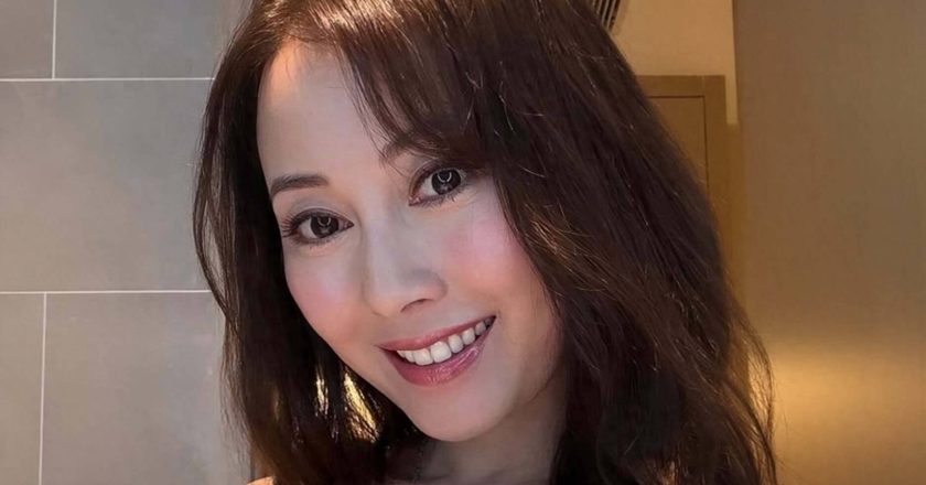 港知名女星秀丰满身材险走光 被指修图严重 真人和照片两个样