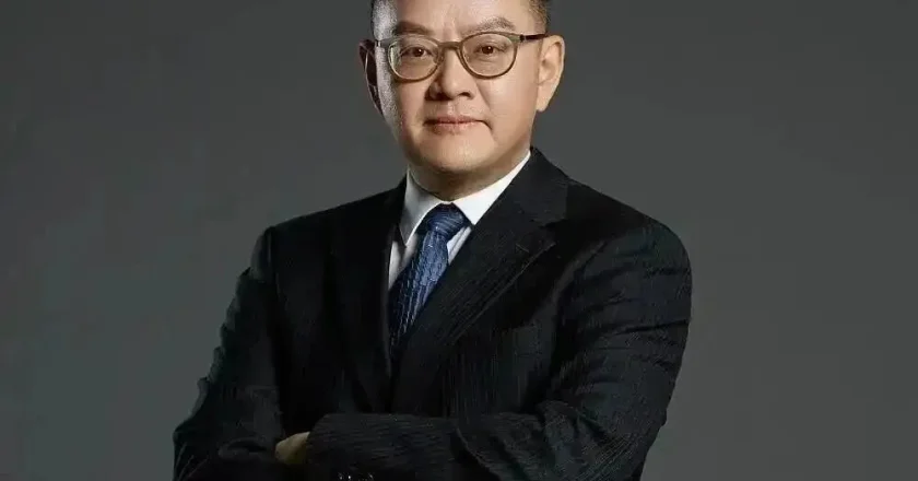 上市公司“内斗”迎来终局,61岁董事长被全票罢免