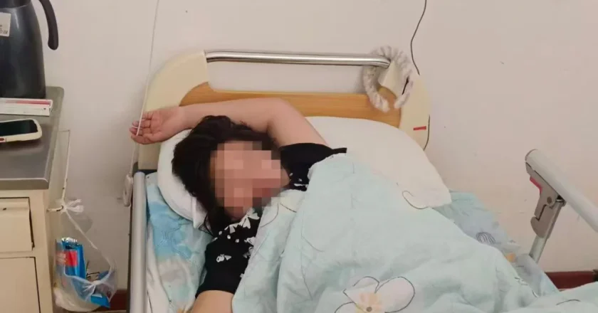 初二女生遭同学围殴后出现抑郁症状 警方介入调查