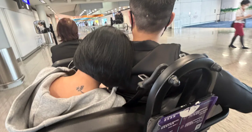 小S一家游香港,两个女儿成熟美艳,重回内地社交平台引热议