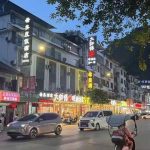 小县城，突然急刹车