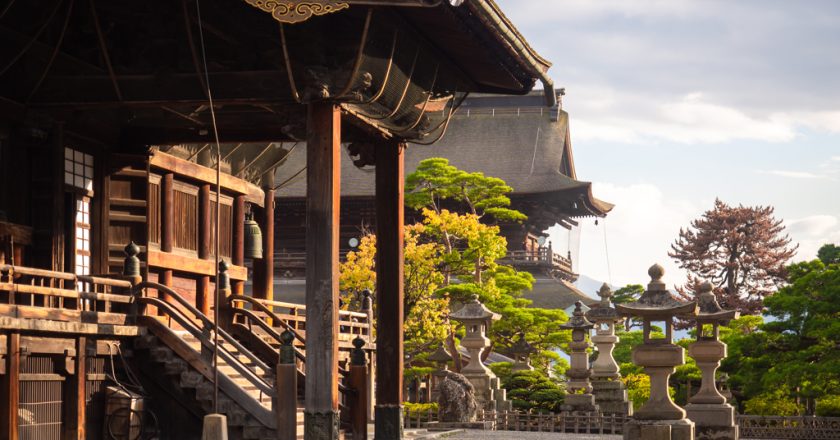 不满修行太苦!他竟一把火烧毁600年古寺