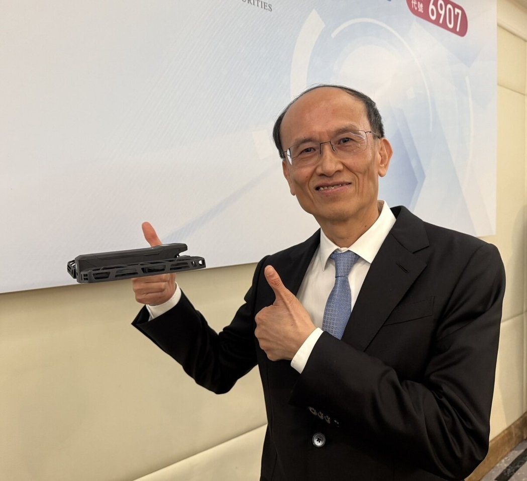 雅特力董事长暨总经理王国雍。记者钟惠玲/摄影 雅特力董事长暨总经理王国雍。记者钟惠玲/摄影
