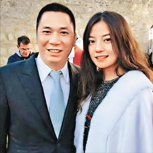 黄有龙:与赵薇结婚当生意 离异后两人仍联系 黄有龙:与赵薇结婚当生意 离异后两人仍联系