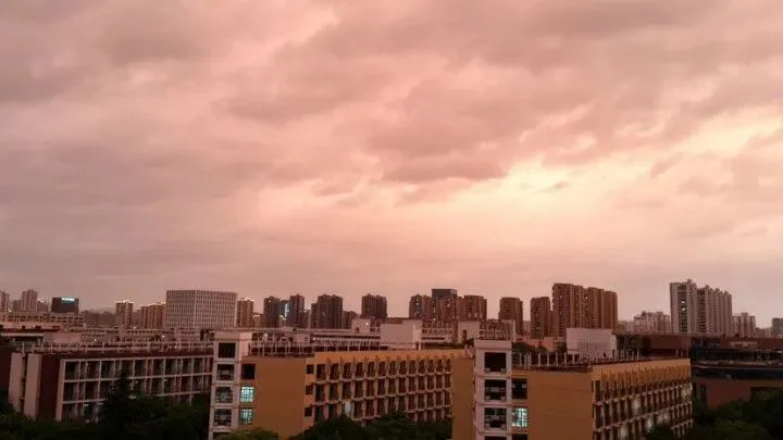 洪水量级差10倍?沪杭天空变粉紫等4个颜色 洪水量级差10倍?沪杭天空变粉紫等4个颜色