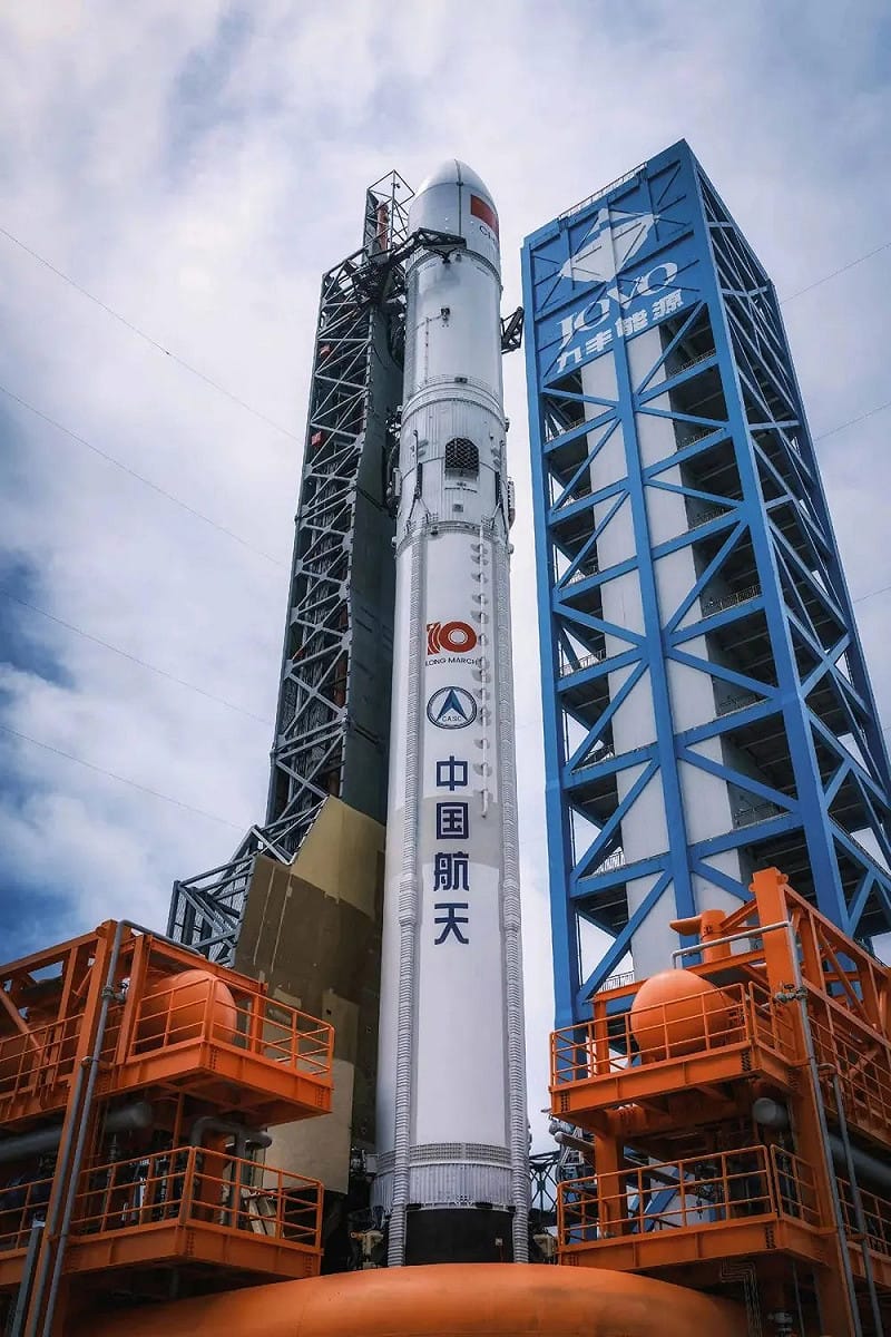中国航天科技集团今（10）日宣布，长征十号乙（长征十号B）运载火箭在海南商业航天发射场完成发射任务后，成功实施一子级可控回收。 图：翻摄自X帐号@Osinttechnical