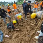 中国急撤1.7万人   部署17万人待命