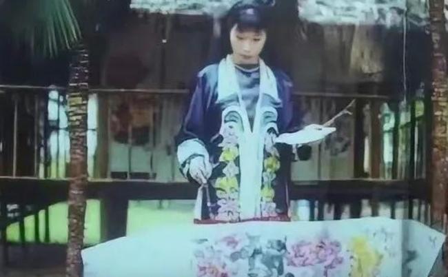 打工妹被送殡仪馆险遭火化 10年后跪谢救命恩人 打工妹被送殡仪馆险遭火化 10年后跪谢救命恩人