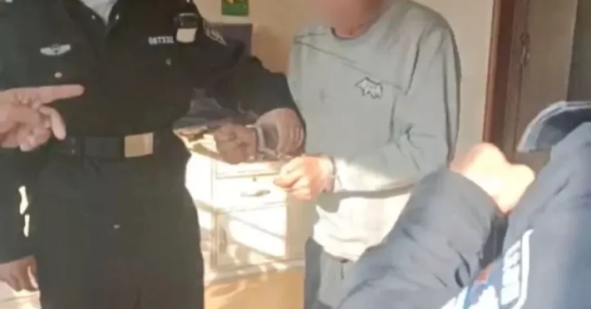 男子苦寻28年抓到杀父凶手 警方搬家遗失部分卷宗