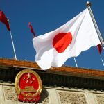 深圳地铁广告遭嫌「太密集、辣眼睛」 官方道歉：马上改