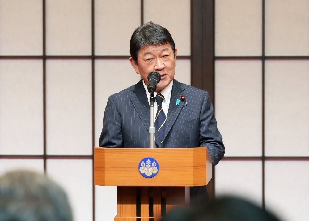 图为日本外相茂木敏充14日在东京外务省饭仓公馆,出席「第7届东京全球对话」欢迎酒... 图为日本外相茂木敏充14日在东京外务省饭仓公馆,出席「第7届东京全球对话」欢迎酒...