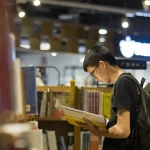 被困教培行业清北毕业生：年薪百万神话已经过去