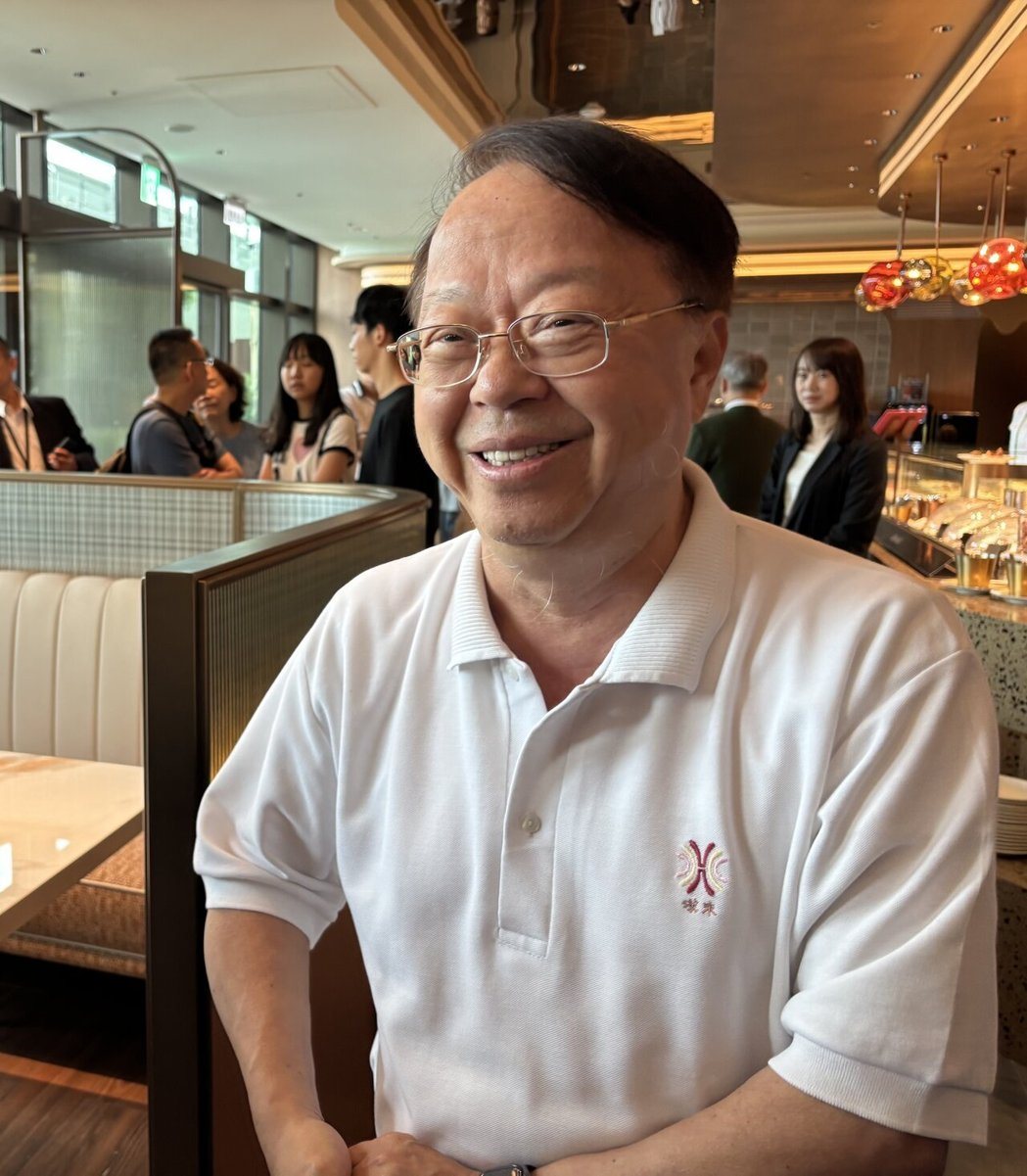 岛语台中洲际店将开幕,国扬与汉来集团创办人侯西峰17日也到场视察。严雅芳/摄影 岛语台中洲际店将开幕,国扬与汉来集团创办人侯西峰17日也到场视察。严雅芳/摄影