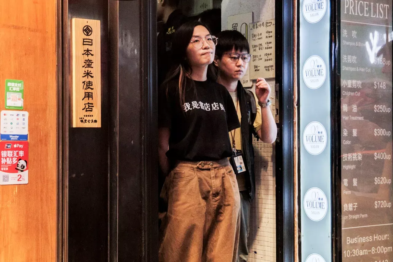 香港书展首日,两家独立书店遭搜查