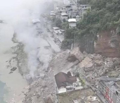 “拼命地跑，腿脚都是软的” 重庆男子讲述滑坡