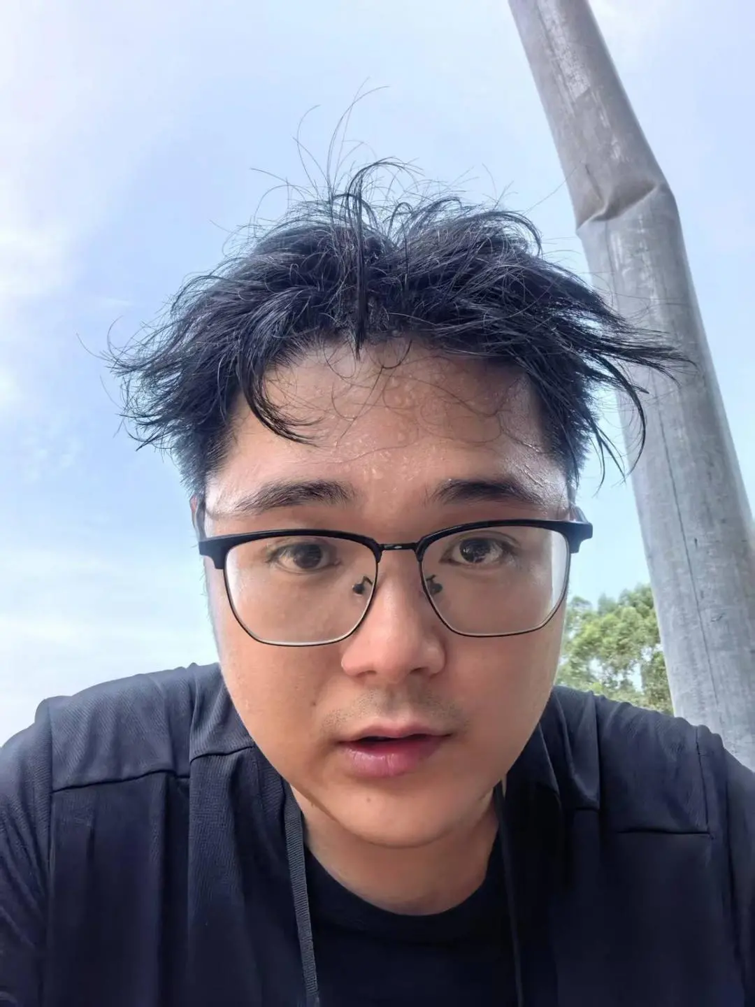旅行改道广西救灾时去世 成都小伙给父亲最后留言