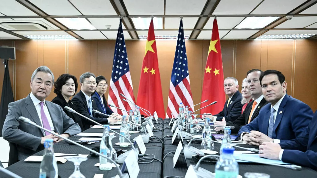 鲁比奥与王毅马尼拉会谈,到底谈了什么?