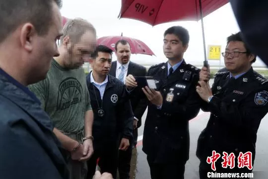 为习访美铺路,中国向美方移交“万人迷外教” 为习访美铺路,中国向美方移交“万人迷外教”