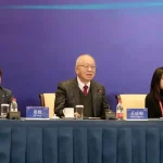 王虹、邓煜获菲尔兹奖 丘成桐：希望两人回国任教