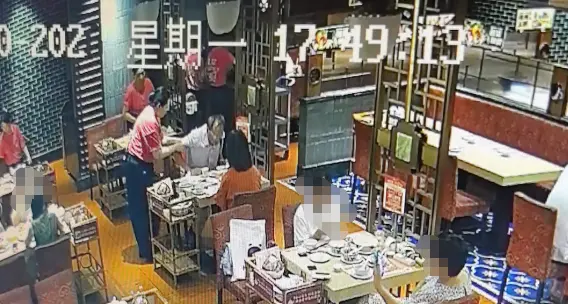 男子商场用餐时肚子突然变大 以为是中暑 差点丧命